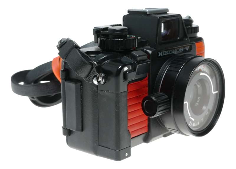 Nikon Nikonos V Underwater 35mm Film Camera Nikkor 1:2.5 35mm Boxed