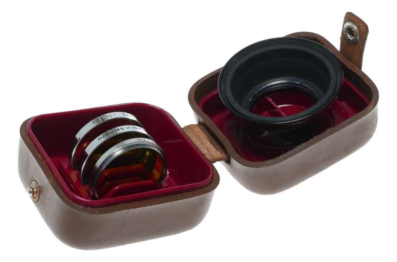 Kodak 32mm Filters Shade Hood in Leather Keeper for Retina Camera Lens