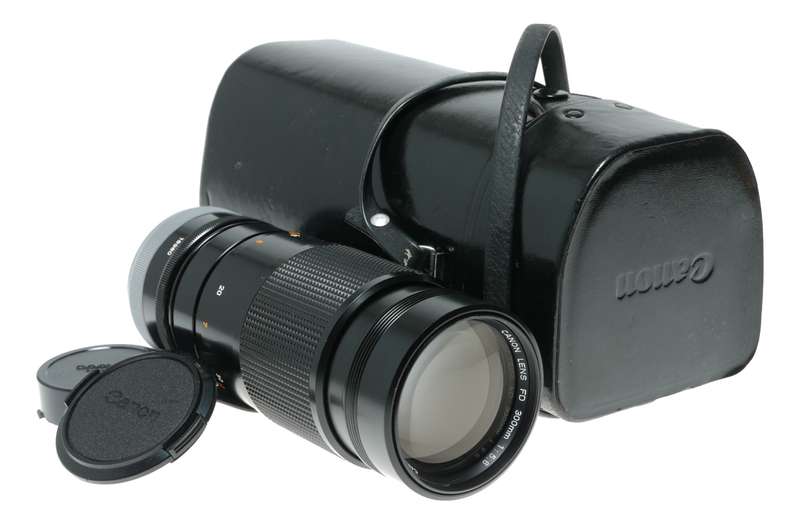 Canon FD 300mm 1:5.6 35mm Film Camera Tele Lens Caps Case