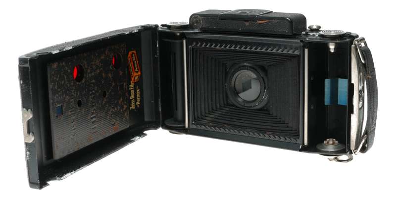 Zeiss Ikon Super Ikonta 530/2 Folding Camera Jena Triotar 1:4.5 F=10.5cm