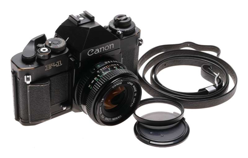 F1 Canon film Camera Black SLR 35mm Classic FD 50mm 1.8 lens 1.8/50