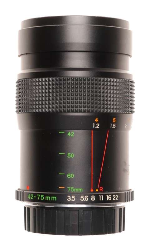YASHICA ML Zoom lens 42-75mm Yashica Contax mount