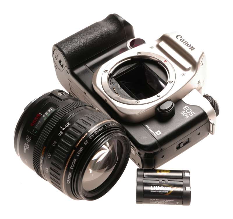 Canon EOS 50E 35mm SLR film camera Zoom lens EF 28-105mm - Canon