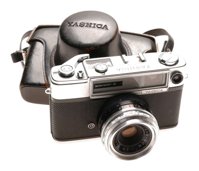 Yashica Minster-D Yashinon 1:2.8 f=45mm classic camera cased