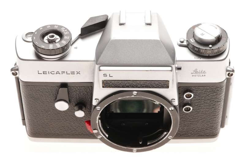 Leicaflex SL Black and Chrome 35mm film camera body only