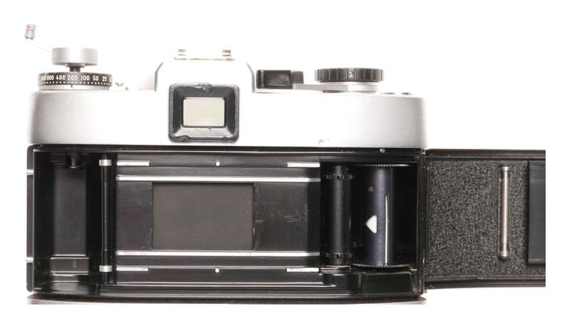 Leicaflex SL Black and Chrome 35mm film camera body only