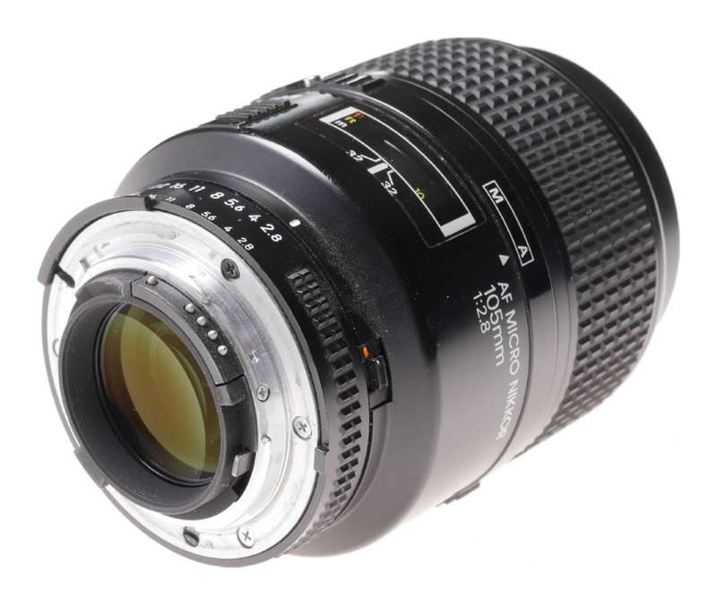 Nikon AF Micro Nikkor 105mm 1:2.8 Zoom SLR camera lens - Nikon