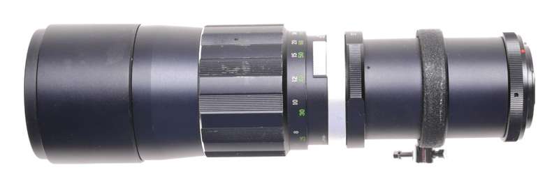 Soligor f=350mm 1:5.6 tele lens 67 5.6/350 with cap and filter - Soligor