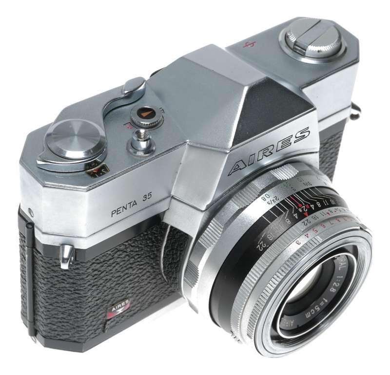 Aires Penta 35 film camera Q Coral 2.8 f=5cm case and cap film