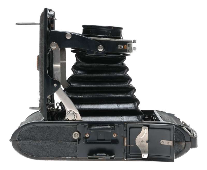 Voigtlander Bessa Medium format film camera 3.5/105mm Skopar