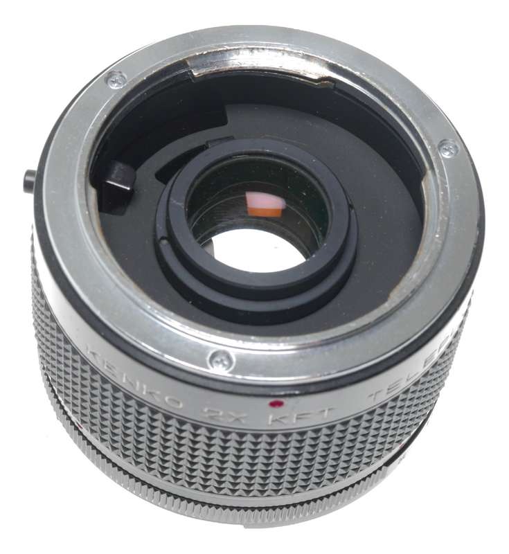 Kenko 2x KFT Teleplus MC7 converter lens adapter mount