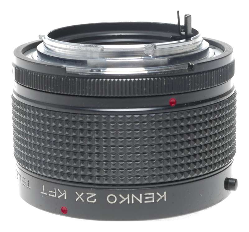 Kenko 2x KFT Teleplus MC7 converter lens adapter mount