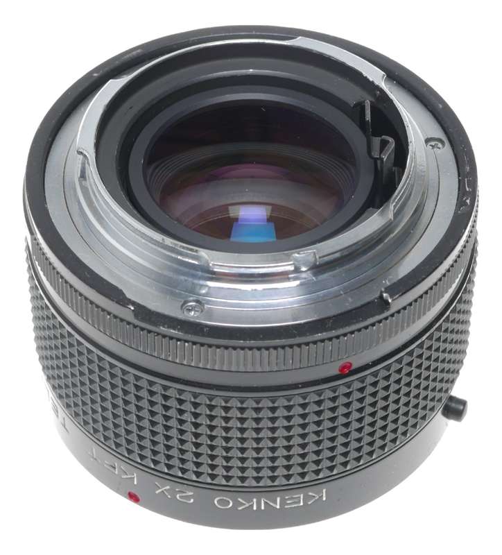 Kenko 2x KFT Teleplus MC7 converter lens adapter mount