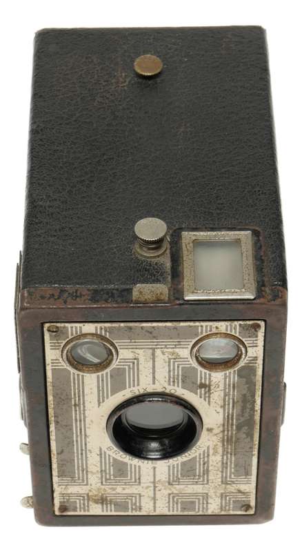 Six-20 Brownie Junior antique medium format box camera Kodak