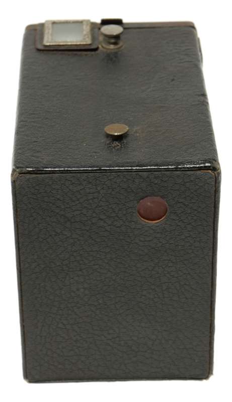 Six-20 Brownie Junior antique medium format box camera Kodak
