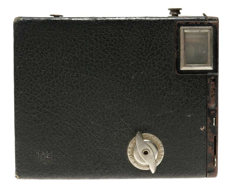 Six-20 Brownie Junior antique medium format box camera Kodak