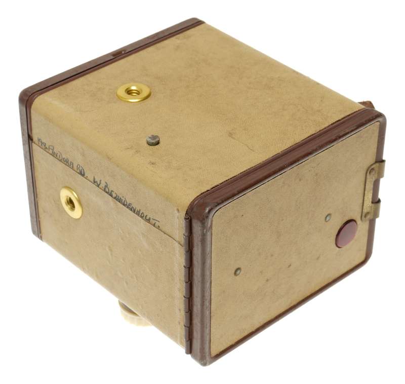 Brownie Six-20 Camera Model F with flash contact Kodak