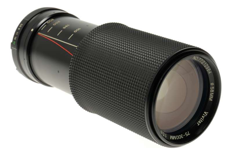 Vivitar 75-300mm 1:5.6 MC Close Focussing Zoom lens vintage M/MD
