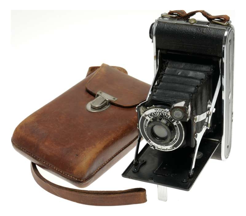 Coronet Folding bellows vintage film camera 100mm f/6.3 lens