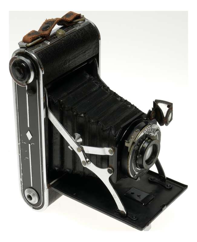 Coronet Folding bellows vintage film camera 100mm f/6.3 lens