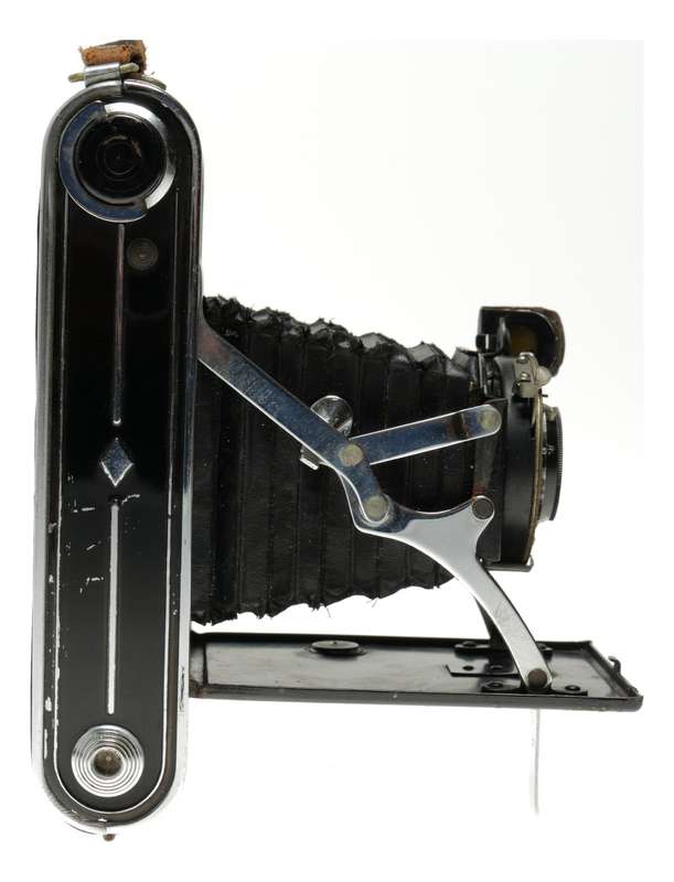 Coronet Folding bellows vintage film camera 100mm f/6.3 lens