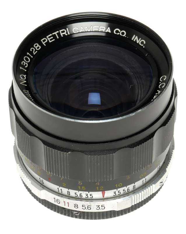 Petri 3.5/28mm Wide Angle f=28mm SLR vintage film lens