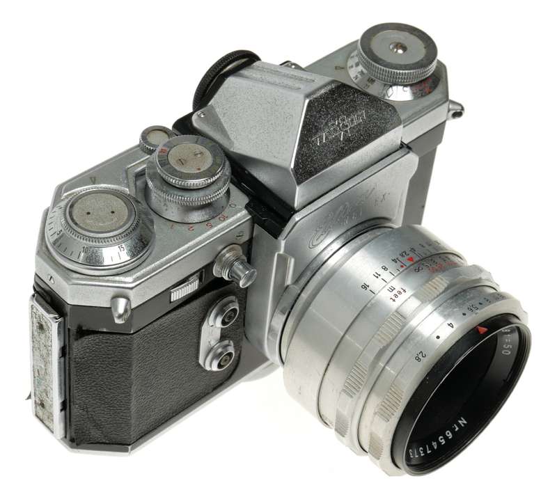 Edixa 35mm SLR film camera Jena 2.8/50mm prime lens