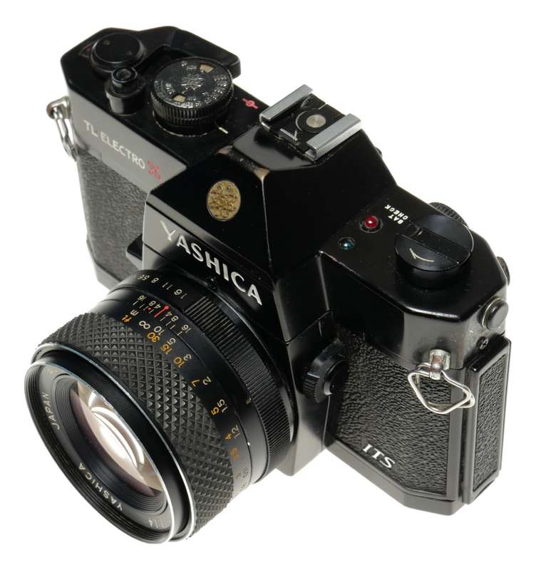 TL Electro X Yashica ITS with YASHINON DS-M 50mm f1.4