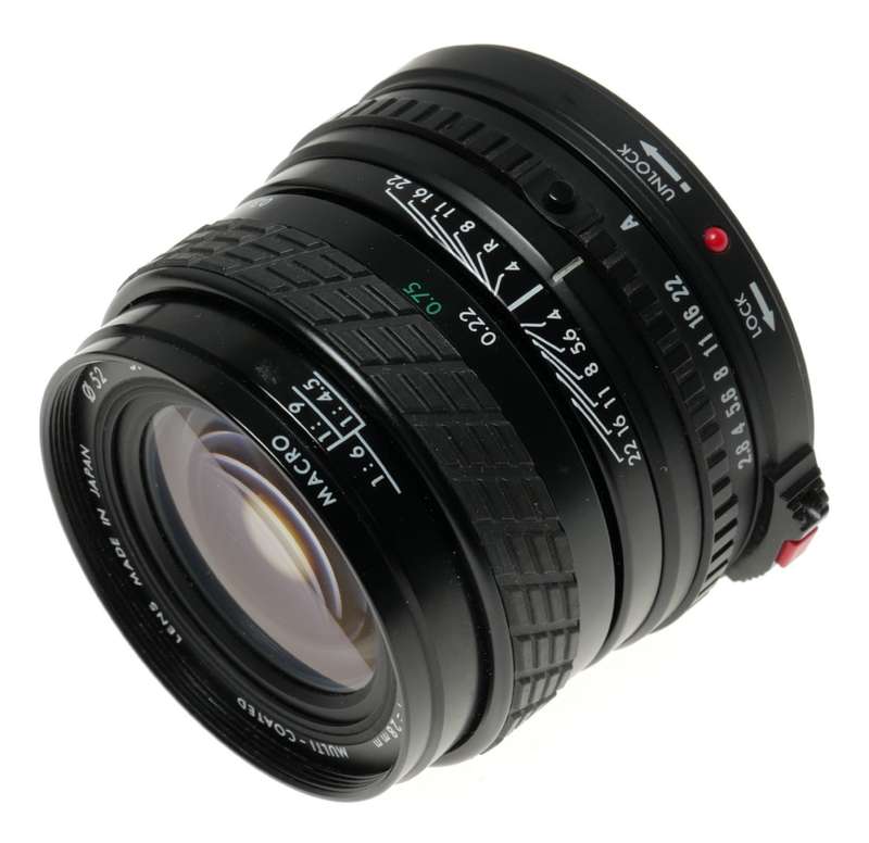 Sigma Mini-Wide II SLR camera lens FD mount 2.8/28 mm wide angle