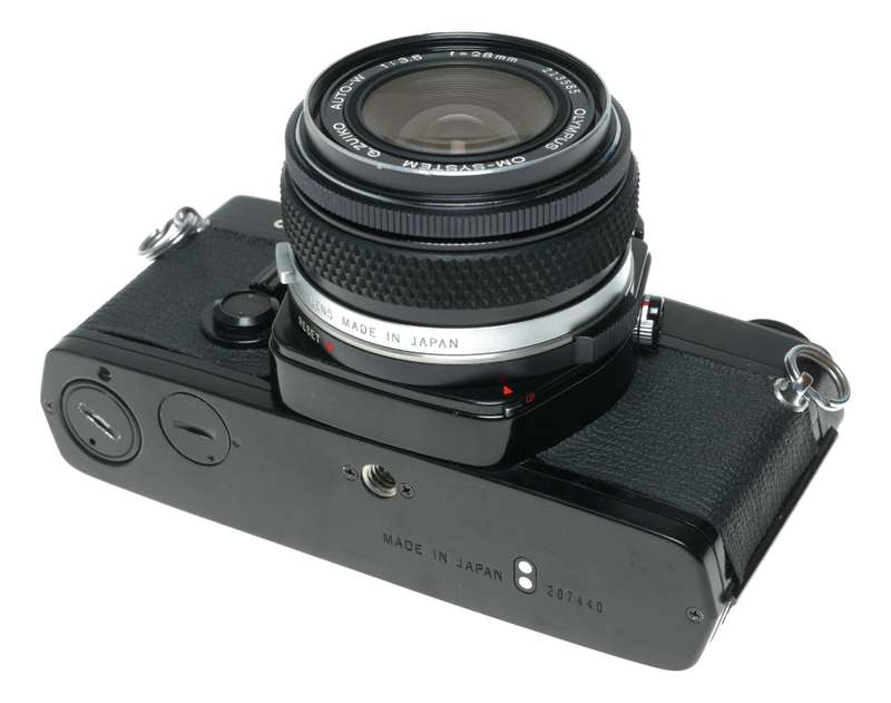 Olympus OM-2 SLR film camera 50mm 28mm 135mm auto lenses filters flash accessories