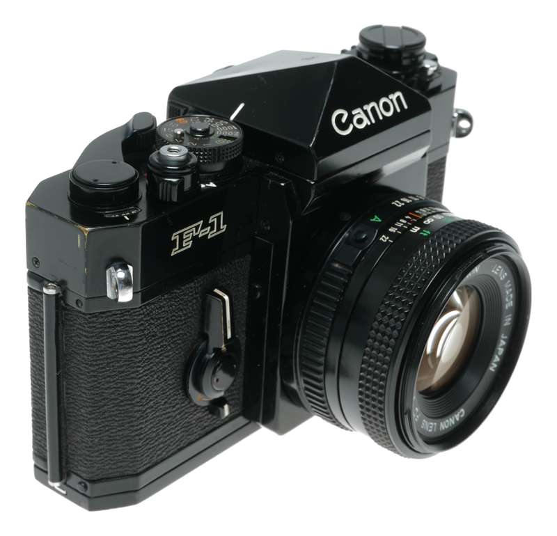 Canon F-1 vintage 35mm film SLR camera 1.8/50 2.8/28 lenses 100-200mm Zoom