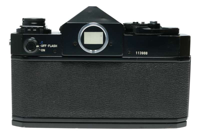 Canon F-1 vintage 35mm film SLR camera 1.8/50 2.8/28 lenses 100-200mm Zoom