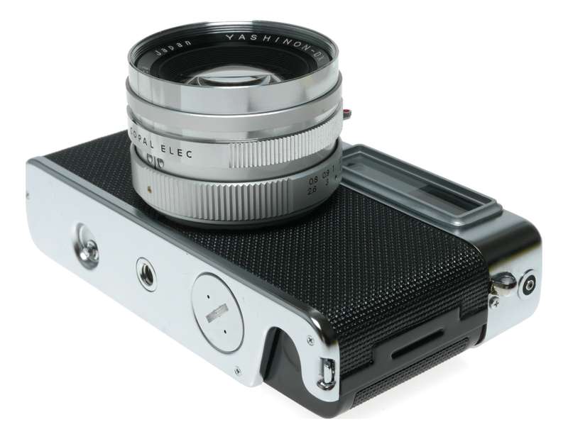 Yashica G Electro 35 film rangefinder camera Yashinon DX 1.7/45mm in original case