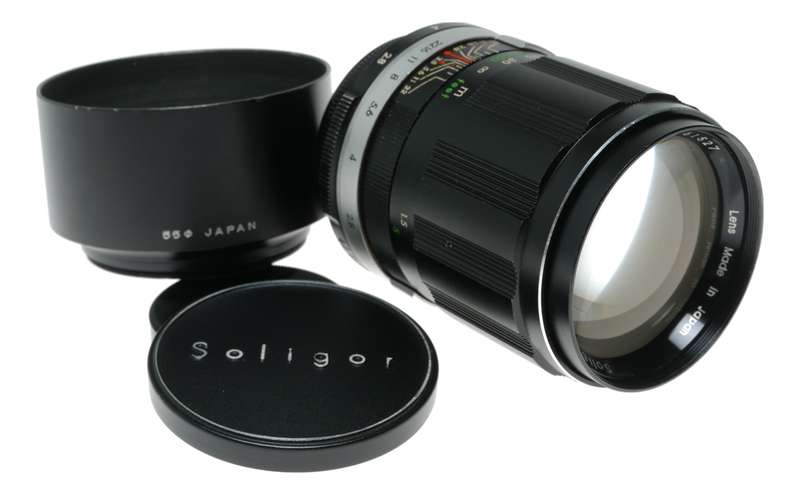 Soligor 1:2.8 135mm camera tele lens P mount M42 Universal Pentax Praktica