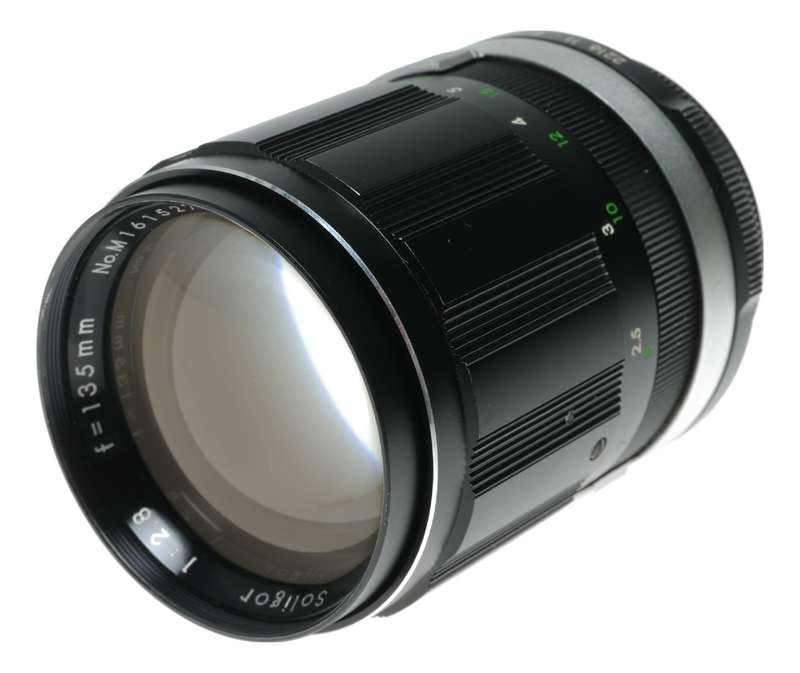 Soligor 1:2.8 135mm camera tele lens P mount M42 Universal Pentax Praktica