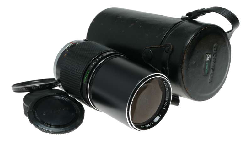 Olympus OM-System Auto-T 1:4 f=200mm E.Zuiko camera tele lens