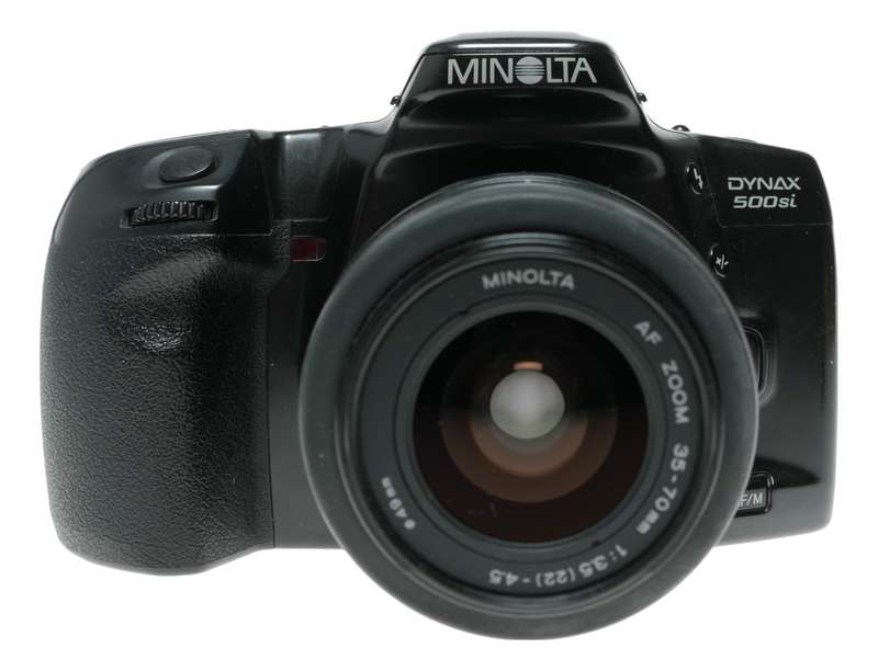 Minolta Dynax 500si 35mm film camera AF Zoom lenses 35-70 100-200 100-300