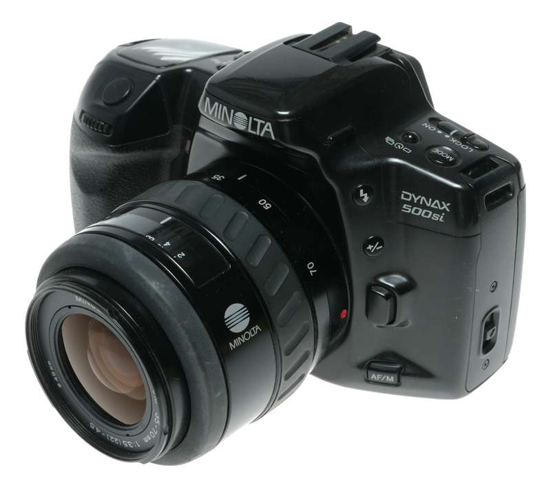 Minolta Dynax 500si 35mm film camera AF Zoom lenses 35-70 100-200 100-300