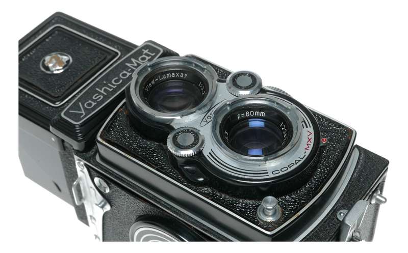 Yashica-Mat 6x6 TLR camera Lumaxar 1:3.5 f=80mm German lenses original case caps