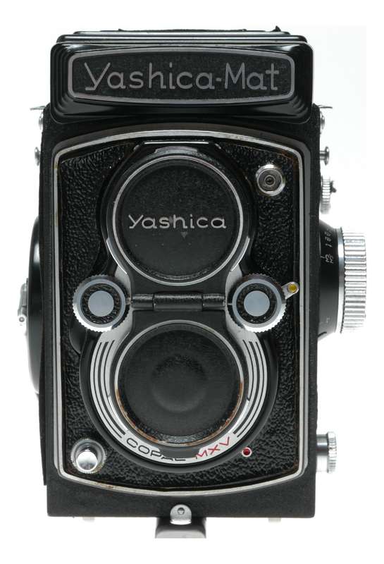 Yashica-Mat 6x6 TLR camera Lumaxar 1:3.5 f=80mm German lenses original case caps