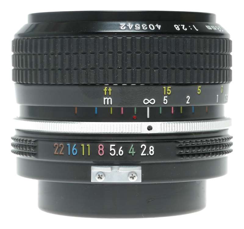 Nikon Ai Nikkor 1:2.8 28mm ultra-wide angle SLR camera lens excellent