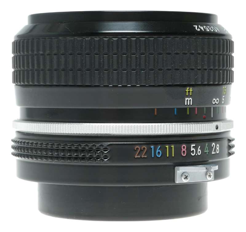 Nikon Ai Nikkor 1:2.8 28mm ultra-wide angle SLR camera lens excellent