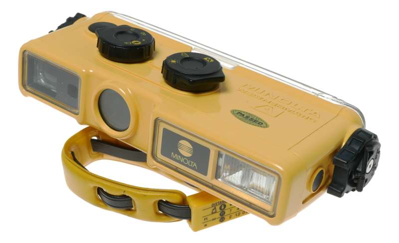 Minolta Weathermatic A watertight 110 film vintage pocket camera