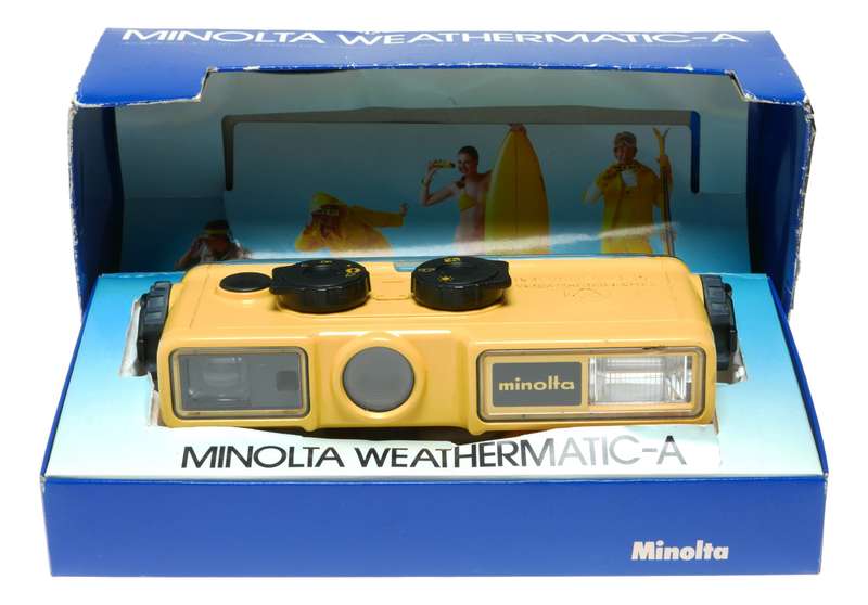 Minolta Weathermatic A 110 film watertight vintage pocket camera in box