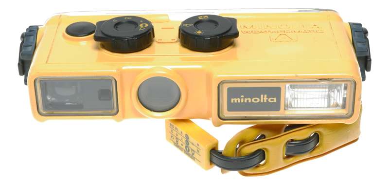 Minolta Weathermatic A 110 film watertight vintage pocket camera in box
