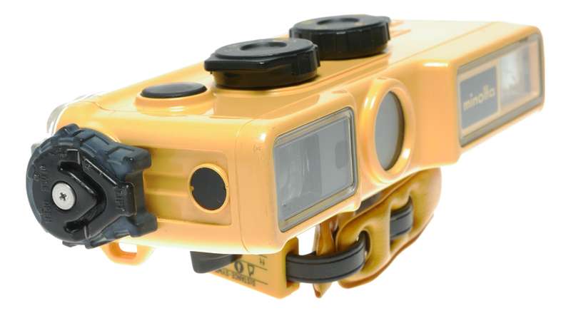 Minolta Weathermatic A 110 film watertight vintage pocket camera in box