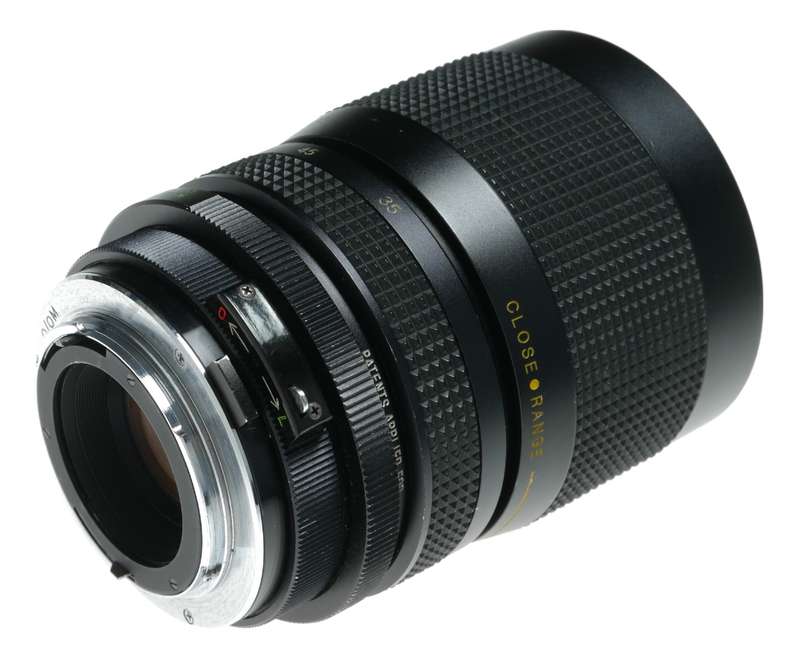 Vivitar Close Focusing Auto Zoom 1:3.5 35-105mm Olympus OM camera lens