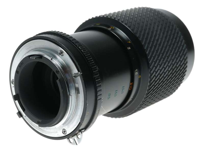 Tokina SD Zoom Lens 70-210mm 1:4-5.6 Nikon Mount