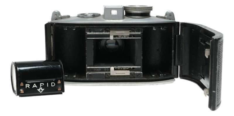 Agfa Karat 3.5 Folding 35mm Cartridge Film Camera Solinar 1:3.5 f=5cm