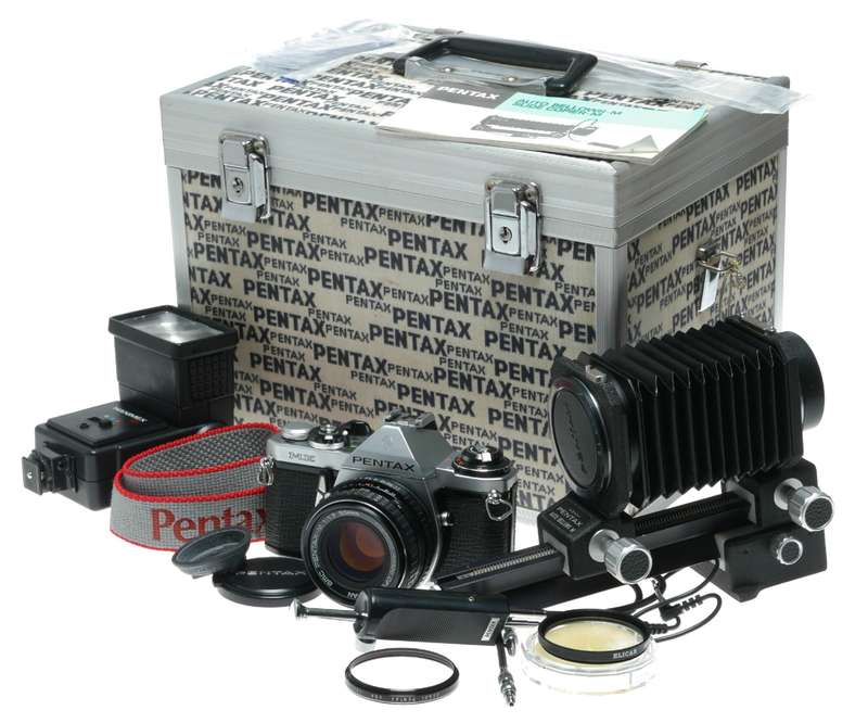 Pentax ME 35mm Film SLR Camera 1.7/50 Flight Case Auto Bellows M Accessories